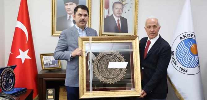 Başkan Gültak, Bakan Kurum’a projelerini anlattı