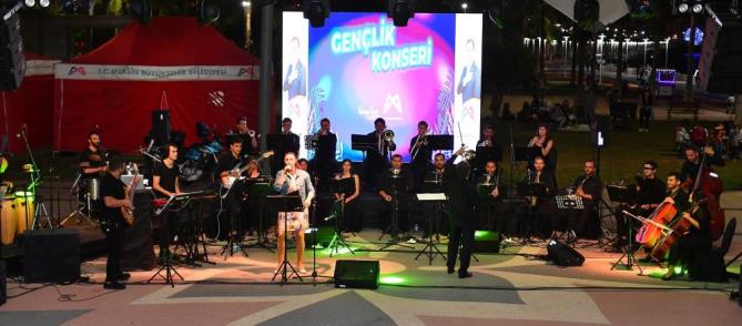 Gençler, Gençlik Konserinde Kent Orkestrası ile coştu
