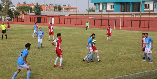 Toroslar’da Mahalleler Arası Futbol Turnuvası heyecanı sürüyor