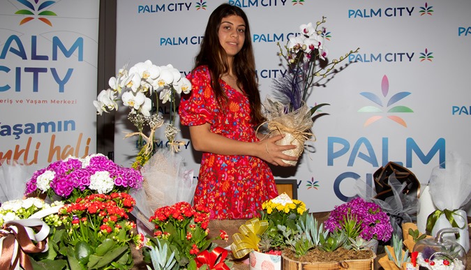 Mersin Büyükşehir Belediyesi, Anneler Günü için çiçek pazarı kurdu