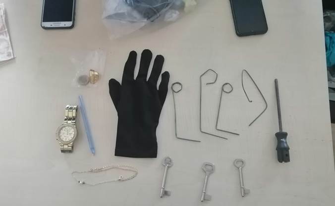 Mersin’de 3 hırsızlık şüphelisi yakalandı