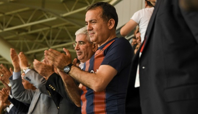 Başkan Özyiğit, İçel İdman Yurdu’nu yalnız bırakmadı