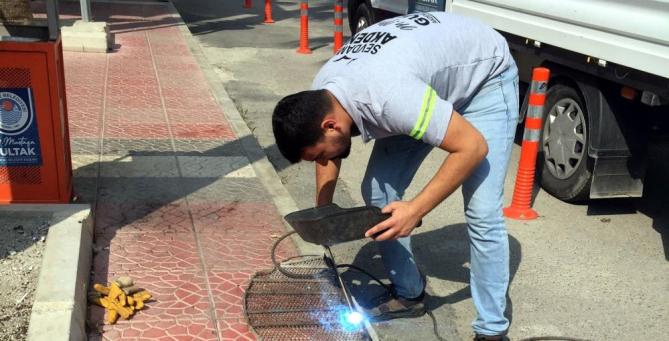 Akdeniz’de sokaklar, park ve spor sahaları yenileniyor