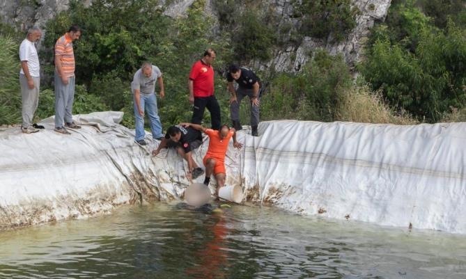 Sulama havuzuna giren çocuk boğuldu