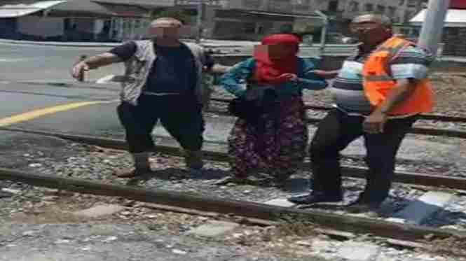 Belediyesi personelinin dikkati kadını kurtardı