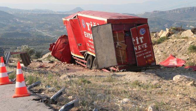 Mersin’deki kazada ölen 4 kişinin kimliği belli oldu