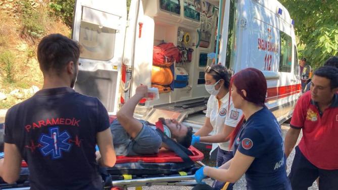 Mersin’de işçi servisi kaza yaptı: 17 yaralı