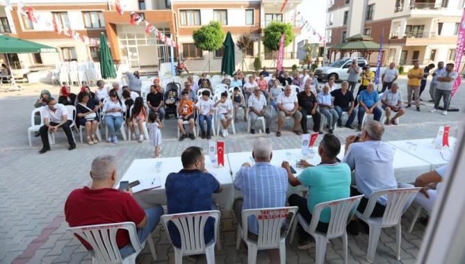 Başkan Tarhan, TOKİ sakinleri ile ‘Halk Günü’nde buluştu