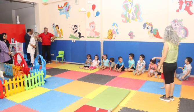 Koca, yaz okullarındaki öğrencilerle buluştu