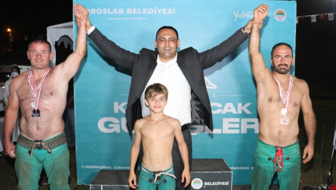 Toroslar’da Zafer Haftası, karakucak güreşleriyle şenlenecek