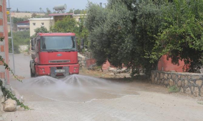 Toroslar’da mahalleler temizleniyor