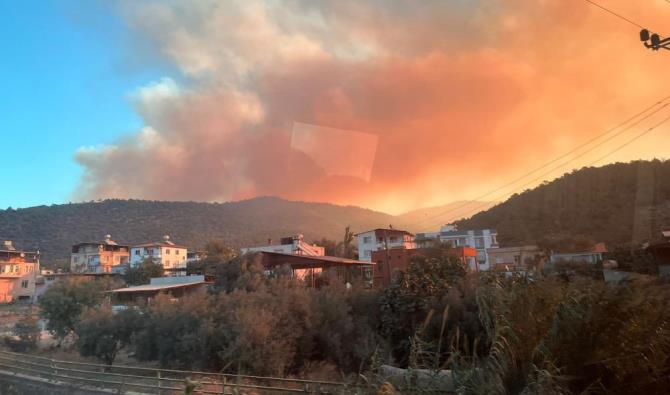 Mersin’de orman yangını: Havadan ve karadan müdahale ediliyor