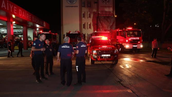 Kayseri İtfaiyesi’nden Mersin’e 5 araç, 15 personel ile destek