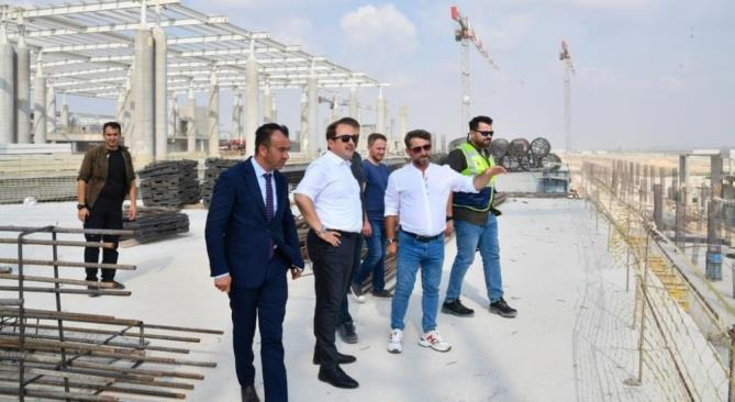 Vali Pehlivan havalimanı inşaatında incelemelerde bulundu