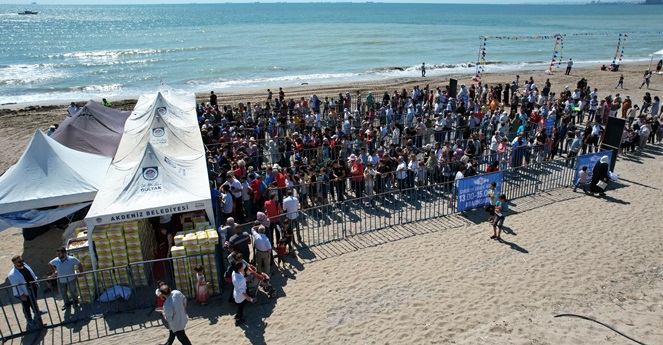 Karaduvar Balık Festivaline binler akın etti