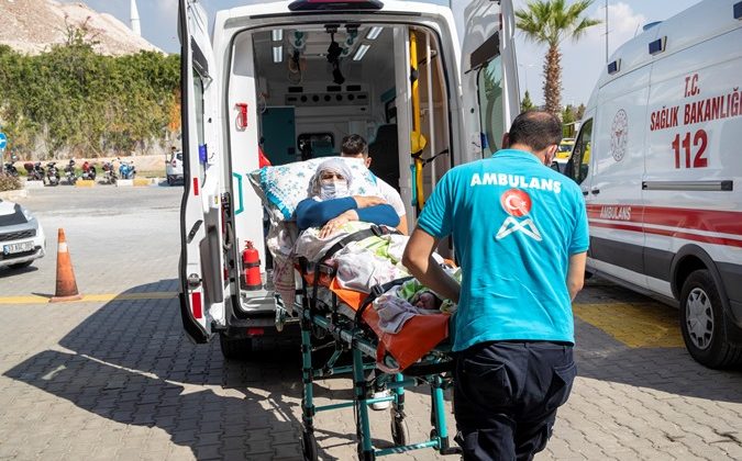 Büyükşehir, yılda 10 bin hastaya ambulans hizmeti veriyoruz