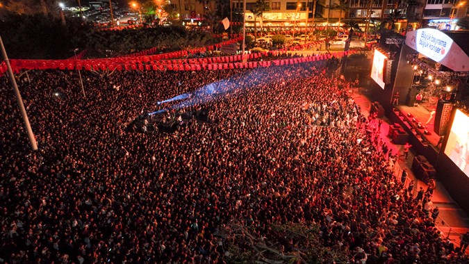 Patron ve Edis’le unutulmaz bir bayram gecesi yaşandı