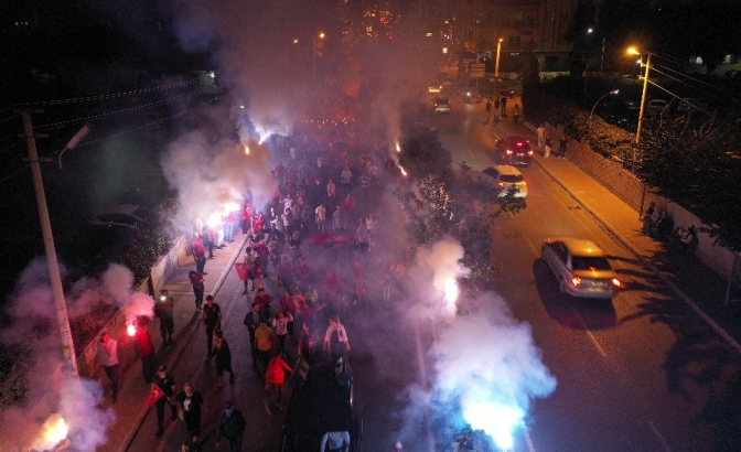 Mezitli’de Cumhuriyet coşkusu caddelere sığmadı