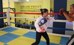 ‘Minik boksör’ lakaplı Pınar Özkan’ın hedefi dünya şampiyonluğu