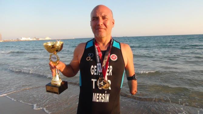 Engelli bisikletçi sahilde Dünya Kupasına hazırlanıyor