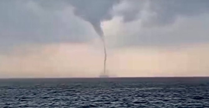 Akdeniz’de önce hortum, sonra yağış etkili oldu