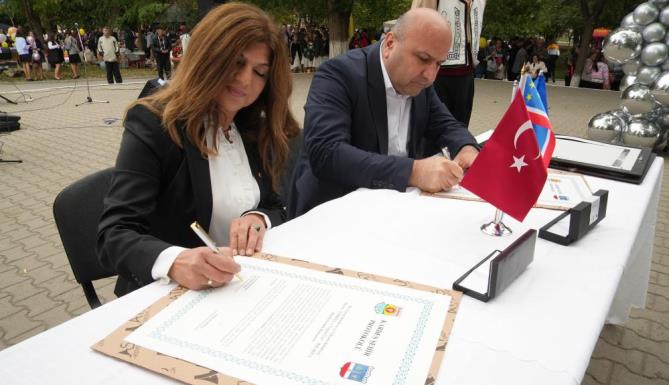 Valkeneş ve Tarsus “kardeş şehir” protokolü imzaladı