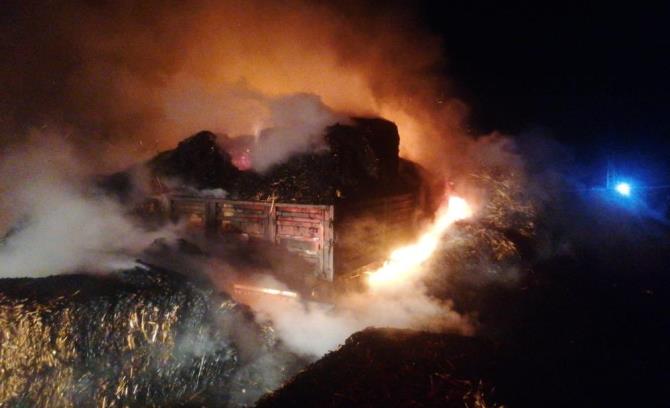 Saman yüklü tır alev alev yandı