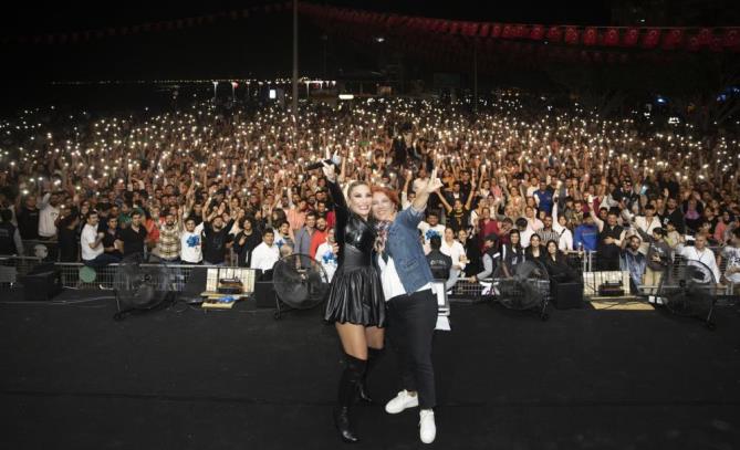 Gençlik festivalinde İrem Derici rüzgarı