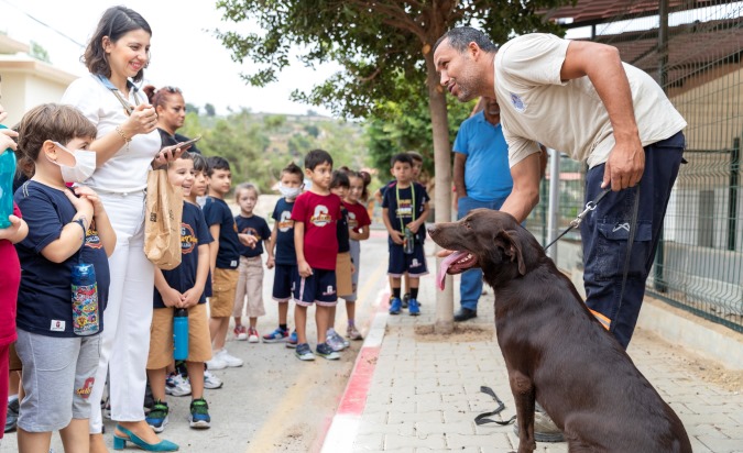 Çocuklar patili dostlarıyla buluştu
