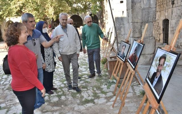 Tarihi Taşhan fotoğraflarla gülümsedi
