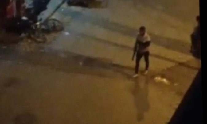 Eniştesini vurdu, av tüfeğini arabaya atıp kaçtı