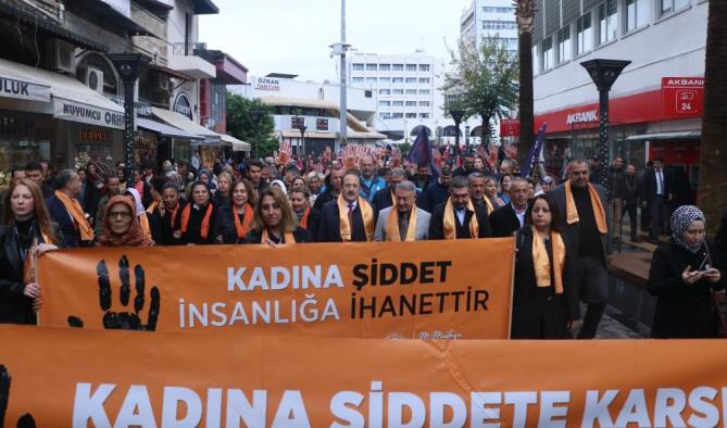 Kadına yönelik şiddete karşı yürüdüler