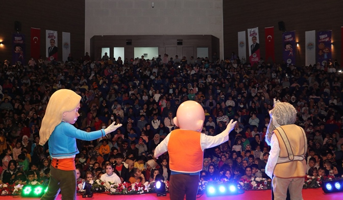 7 günlük tatilin keyfini Toroslar Çocuk Şenliği’nde çıkardılar