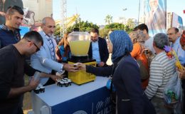 Mersin Narenciye Festivalinde konukların ilgi odağı oldu