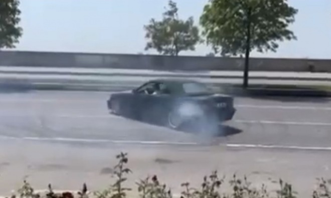 Trafikte drift atan 2 kişiye 18 bin 200 lira ceza