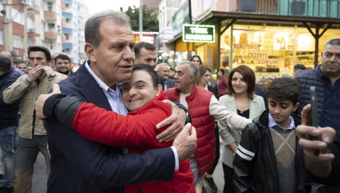 Seçer: Mersin, birlik ve beraberliği ile Türkiye’ye örnek bir kent