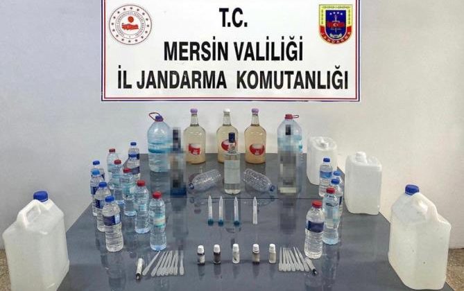 Mersin’de 53 litre sahte içki ele geçirildi: 2 gözaltı