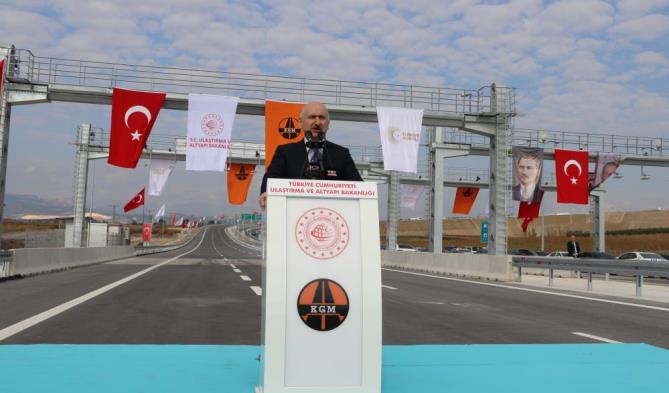 Karayollarında yıllık tasarruf miktarı yaklaşık 55 milyar liraya ulaştı