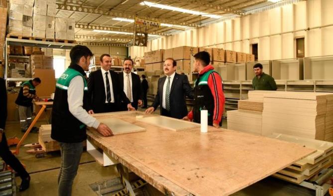 Vali Pehlivan OSB’de incelemelerde bulundu