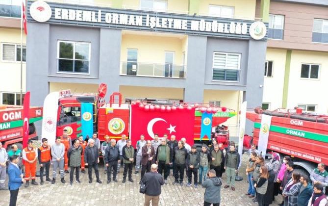 Mersin’de yangınla mücadelede kullanılan araç sayısı artıyor