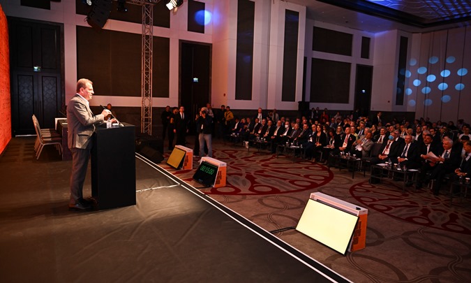 Başkan Seçer: Yatırımcı güven ister, hukuk ister