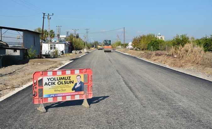 Büyükşehir, Tarımsal üretimin yoğun olduğu bölgede asfalt çalışmasına başladı