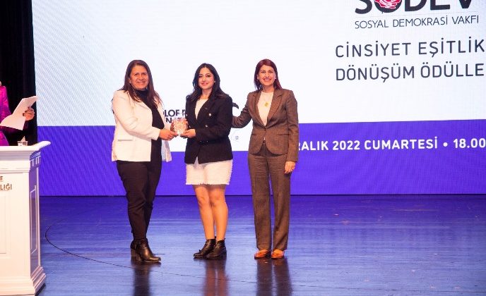 Büyükşehir’in Kadınlara yönelik başarılı çalışmaları ödüle doymuyor