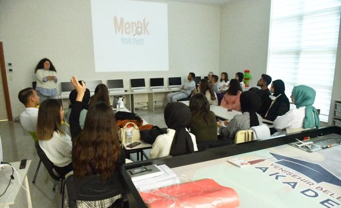 Merak Makinesi Projesi’nde gönüllülere ilk eğitimler verildi