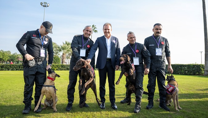 Mersin’de “Köpekli Arama Kurtarma Çalıştayı” başladı