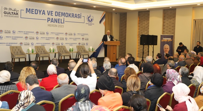Akdeniz’de Medya ve Demokrasi paneli