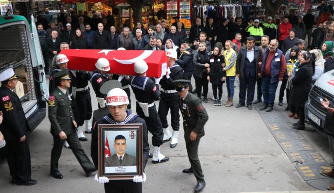 Mersinli şehit uzman çavuş son yolculuğuna uğurlandı