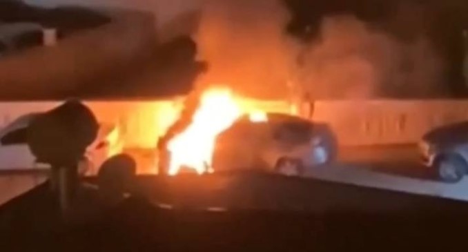 Anamur’da Ülkü Ocağı Başkanı Satar’ın aracı yandı: Kundaklama şüphesi var