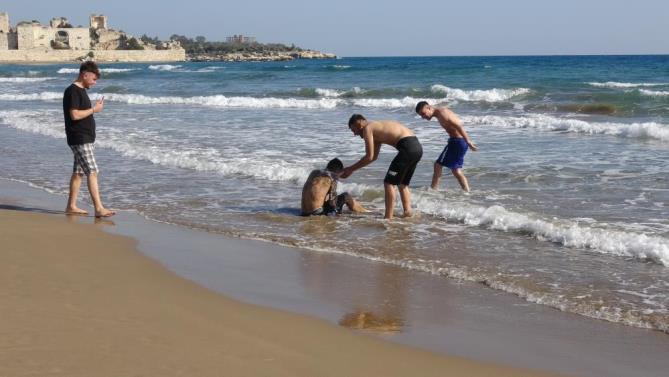 Kış ortasında deniz ve kum keyfi