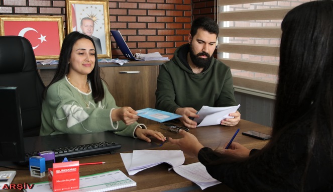 Akdeniz Belediyesi, üniversite öğrencilerine verdiği eğitim desteğinin ilk taksitleri hesaplara yatırıldı